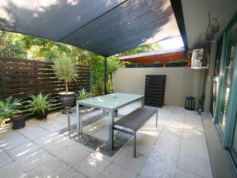 Lot 6/19 Santa Barbara Road, Hope Island QLD 4212