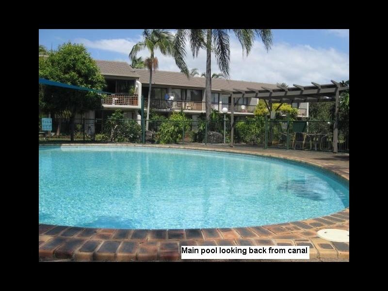 111 Markeri Street, Mermaid Waters QLD 4218