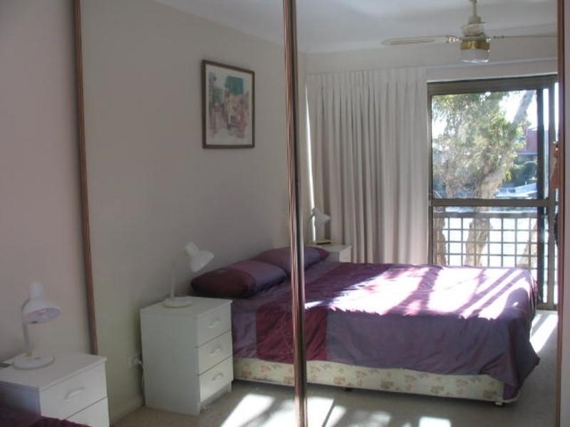 B/111 Markeri Street, Mermaid Waters QLD 4218