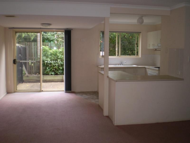 7 Oricon Court, Springwood QLD 4127