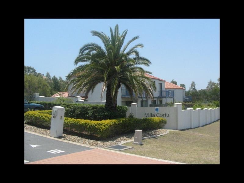 2 Studio Drive, Pacific Pines QLD 4211