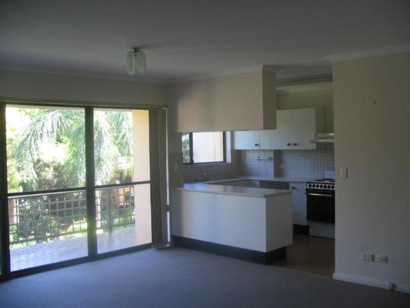 D/111 Markeri Street, Mermaid Waters QLD 4218