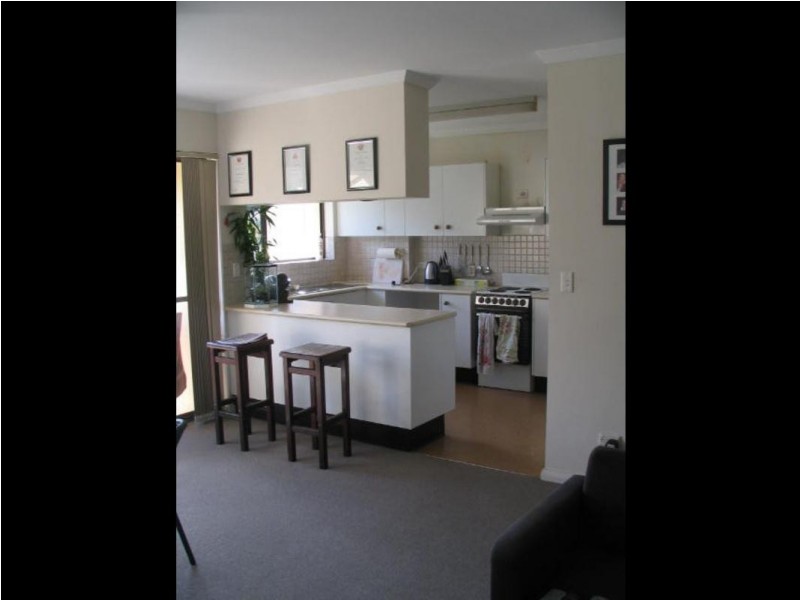 D/111 Markeri Street, Mermaid Waters QLD 4218