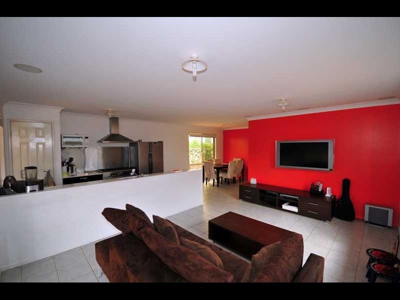 87 Dartmouth Street, Coopers Plains QLD 4108