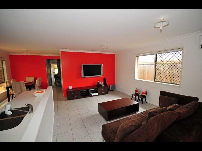 87 Dartmouth Street, Coopers Plains QLD 4108