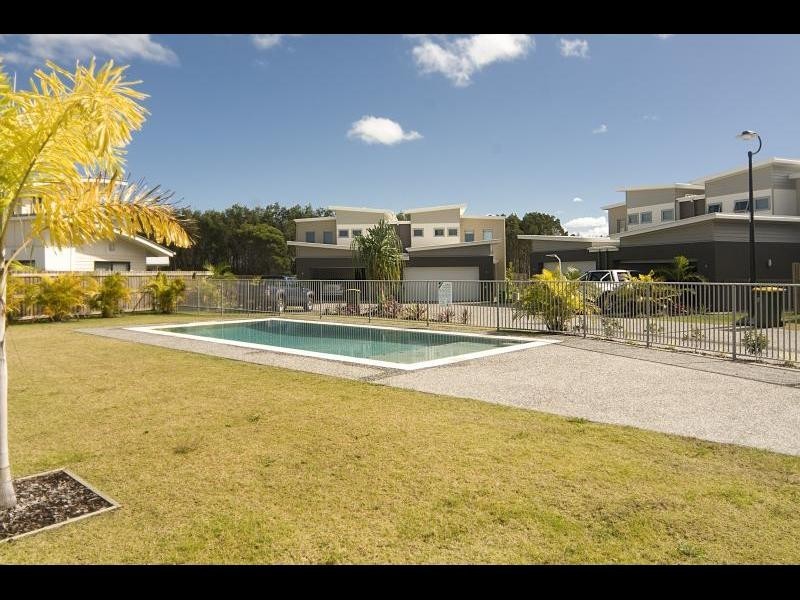 4/15 Catalina Drive, Mudjimba QLD 4564