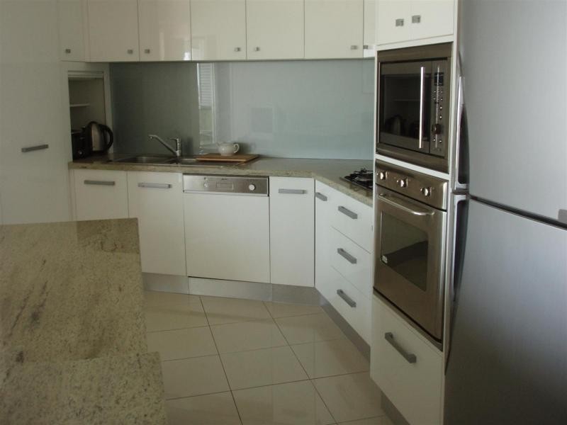 300 Marine Parade, Labrador QLD 4215