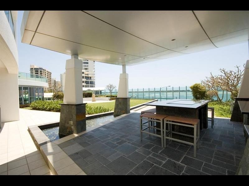 300 Marine Parade, Labrador QLD 4215