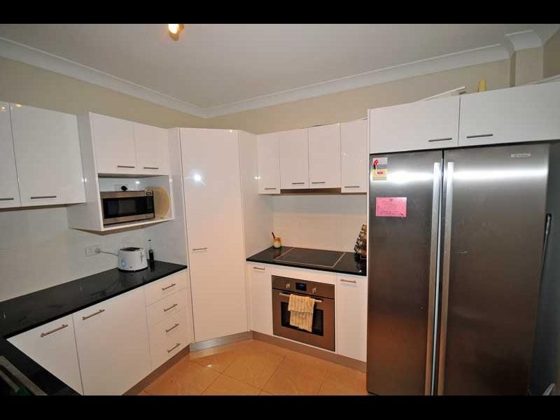 23 Tristan Court, Benowa QLD 4217