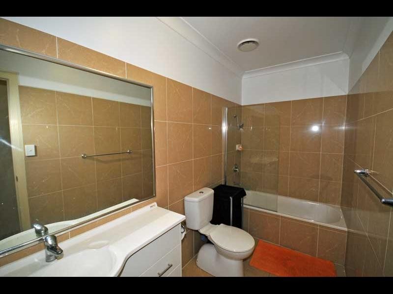 23 Tristan Court, Benowa QLD 4217
