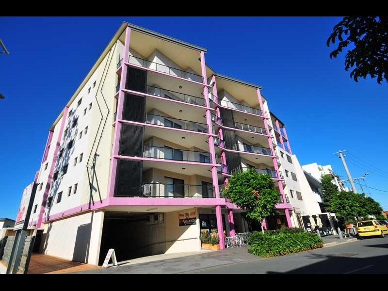 23 Tristan Court, Benowa QLD 4217