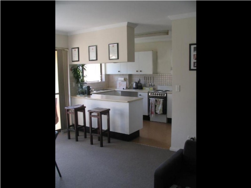 E/111 Markeri Street, Mermaid Waters QLD 4218