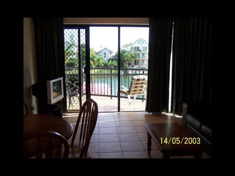 64/33-67 Edmund Rice Dr, Southport QLD 4215