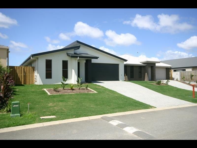 82/19 Santa Barbara Road, Hope Island QLD 4212