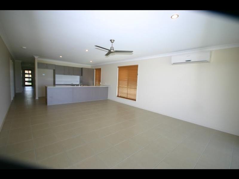82/19 Santa Barbara Road, Hope Island QLD 4212