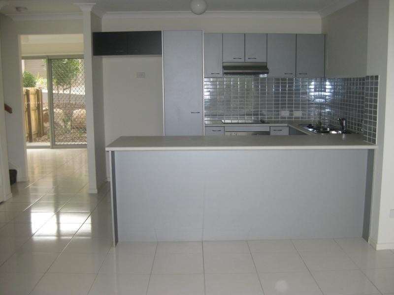 30 Carmarthen Circuit, Pacific Pines QLD 4211