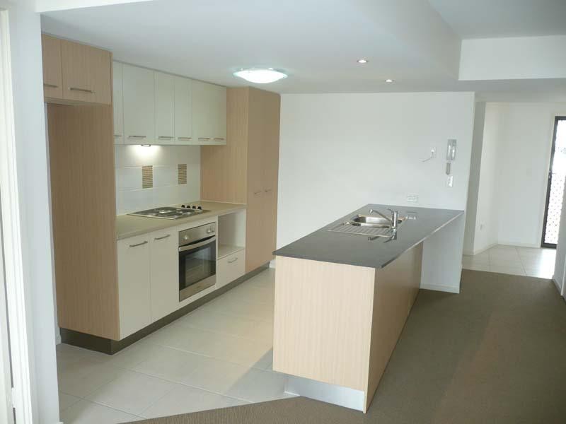 61/10 Grand Parade, Kawana Island QLD 4575