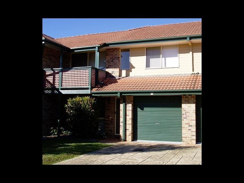 23 Tristan Court, Benowa QLD 4217