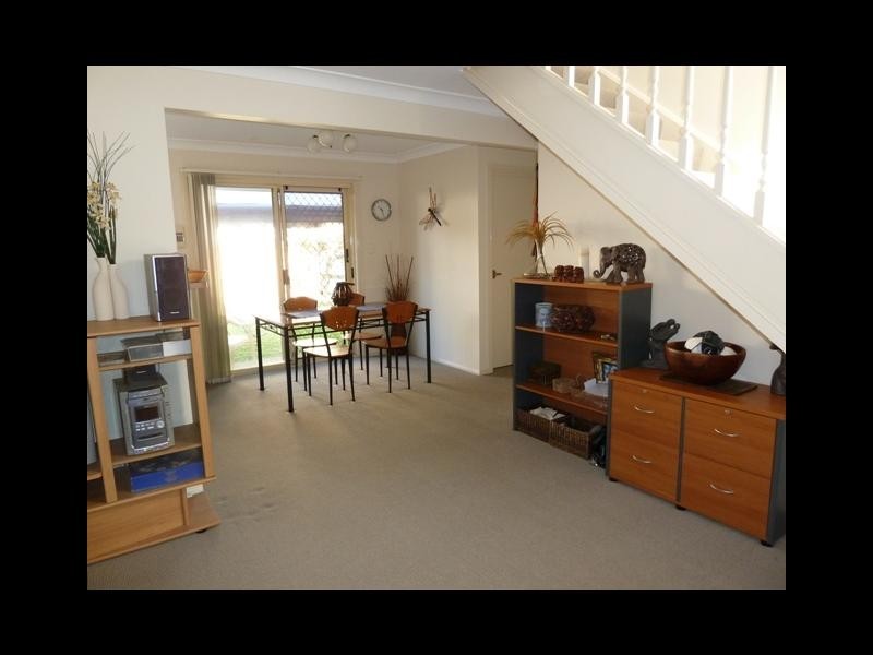 23 Tristan Court, Benowa QLD 4217