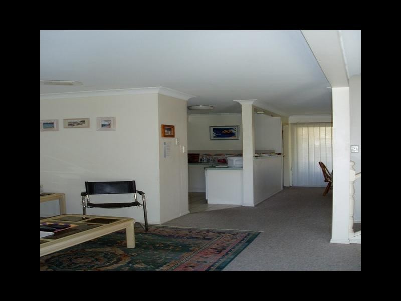 23 Tristan Court, Benowa QLD 4217