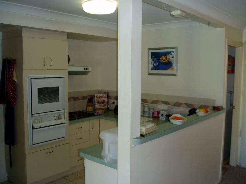 23 Tristan Court, Benowa QLD 4217