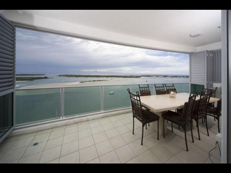 300 Marine Parade, Labrador QLD 4215