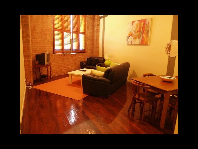 85 Commercial Road, Teneriffe QLD 4005