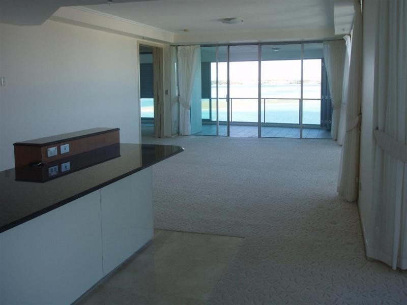 300 Marine Parade, Labrador QLD 4215