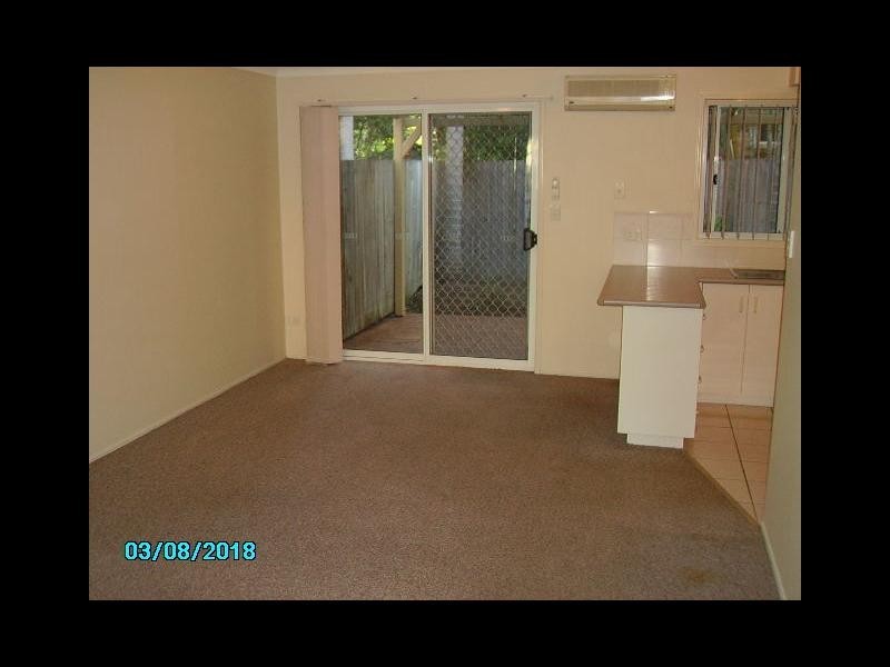 122 Johnson Road, Hillcrest QLD 4118