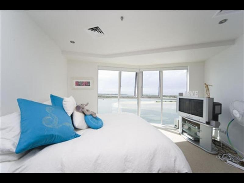 300 Marine Parade, Labrador QLD 4215