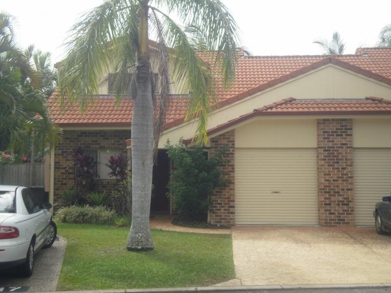 272 Oxley Drive, Runaway Bay QLD 4216
