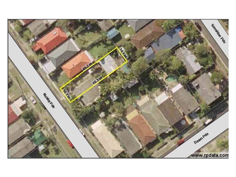 135 Nobby Pde, Miami QLD 4220