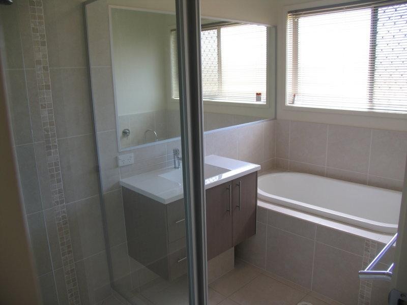 10 Cottonwood Court, Springfield Lakes QLD 4300