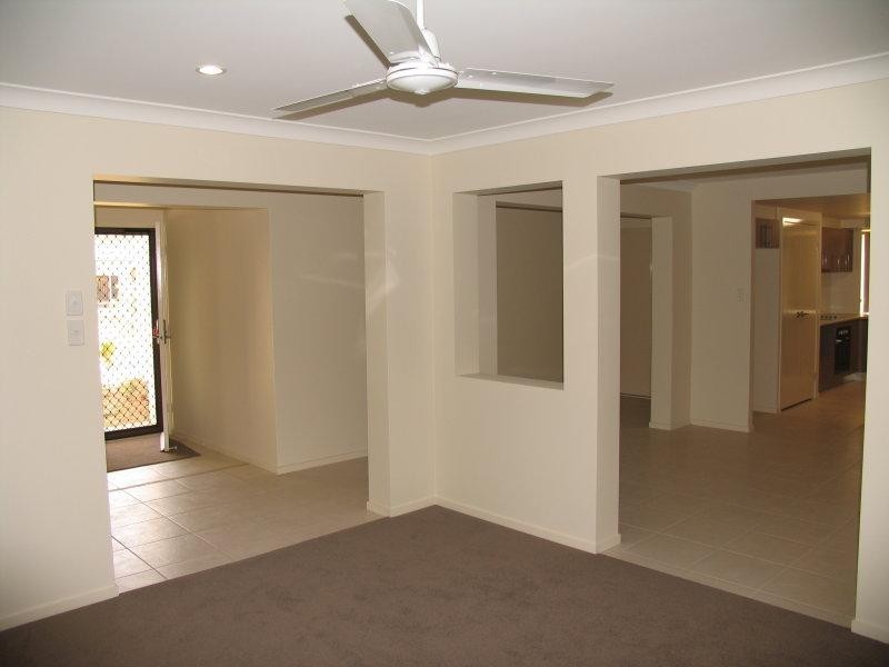 10 Cottonwood Court, Springfield Lakes QLD 4300