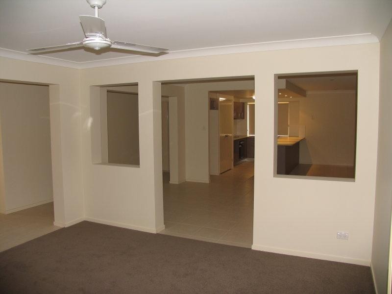 10 Cottonwood Court, Springfield Lakes QLD 4300