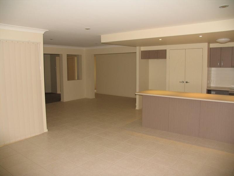 10 Cottonwood Court, Springfield Lakes QLD 4300