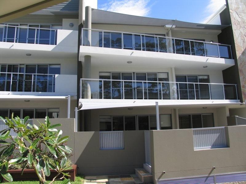 28 Castello Circuit, Varsity Lakes QLD 4227