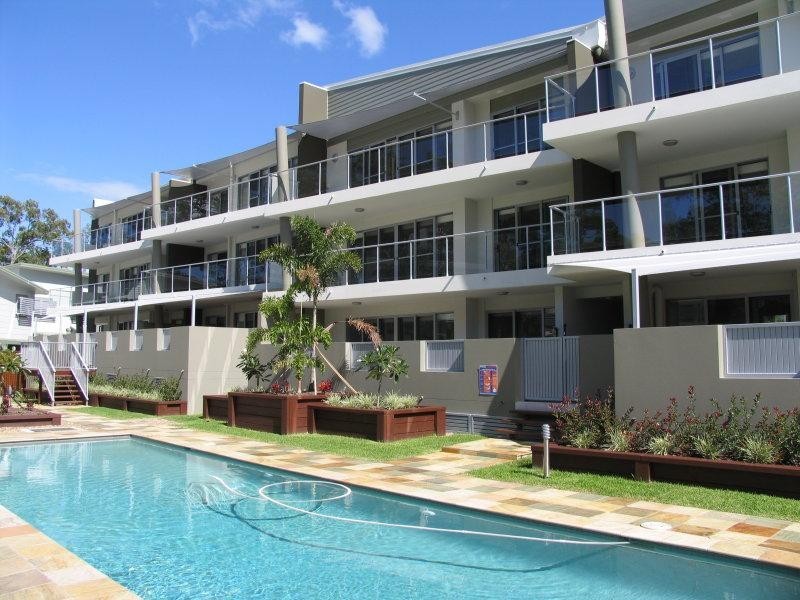 28 Castello Circuit, Varsity Lakes QLD 4227