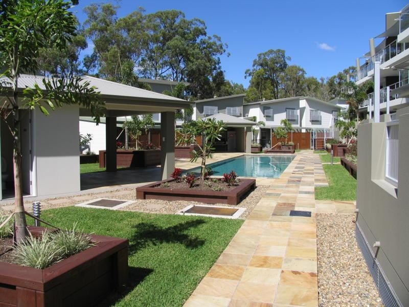 36 Castello Circuit, Varsity Lakes QLD 4227