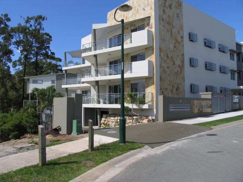 36 Castello Circuit, Varsity Lakes QLD 4227