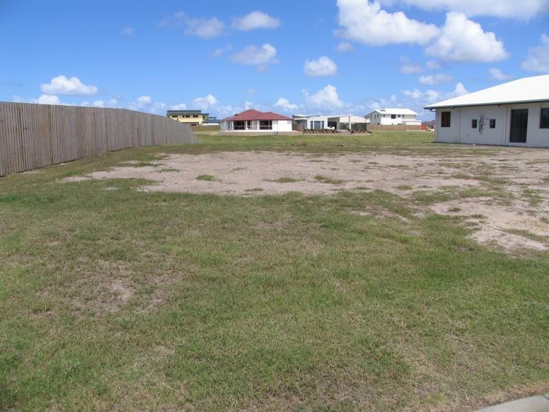 9 Bounty Circuit, Eli Waters QLD 4655