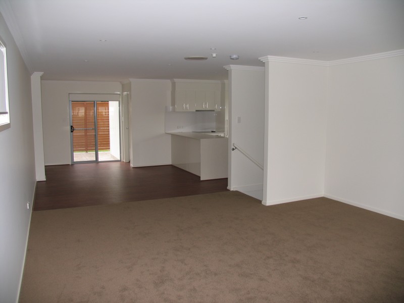 Varsity Lakes QLD 4227