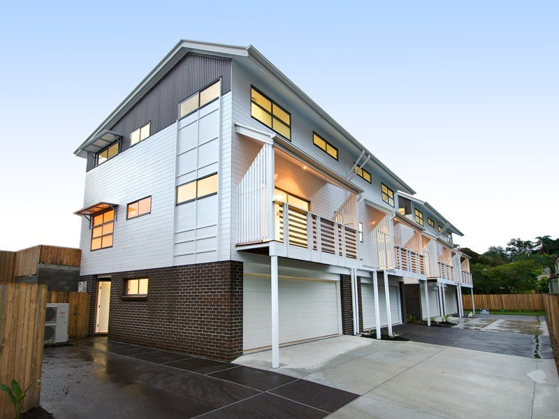 80 Plimsoll Street, Greenslopes QLD 4120