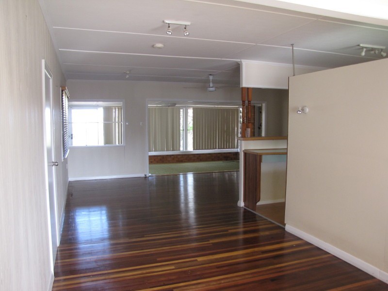 116 Esplanade, Point Vernon QLD 4655