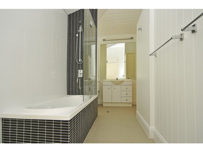 17 Clara Street, Corinda QLD 4075