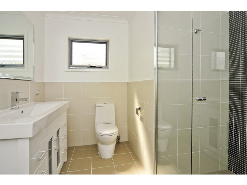 17b Clara Street, Corinda QLD 4075