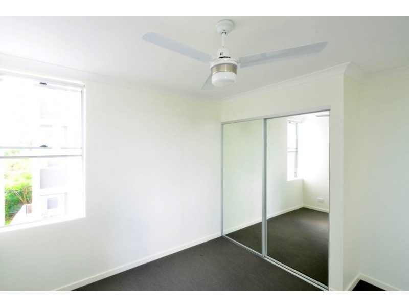 28 Carl Street, Woolloongabba QLD 4102