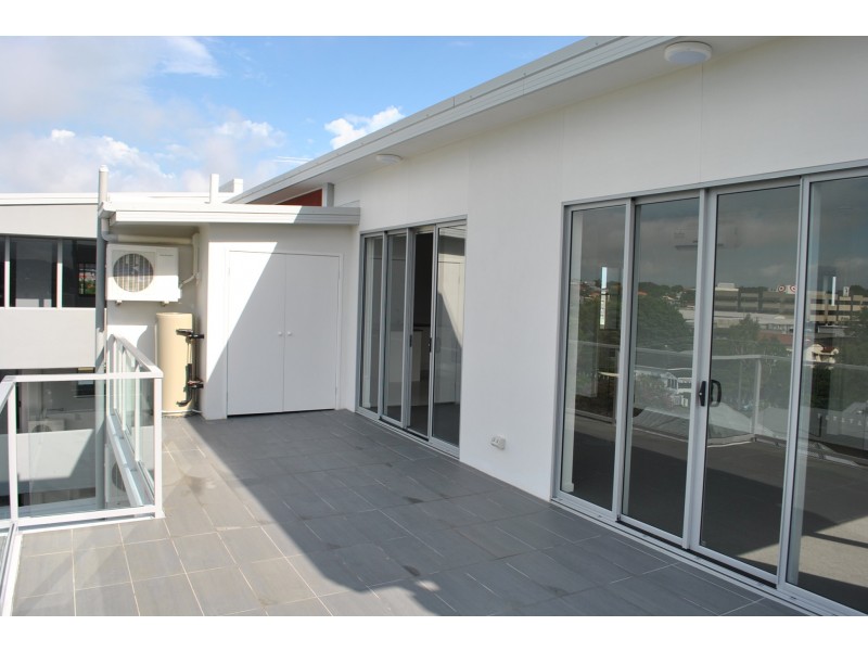 28 Carl Street, Woolloongabba QLD 4102