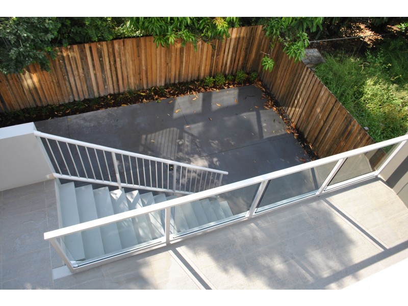 28 Carl Street, Woolloongabba QLD 4102