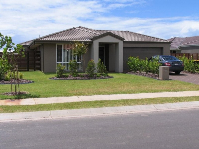 14 Captain Cook Street, Urraween QLD 4655